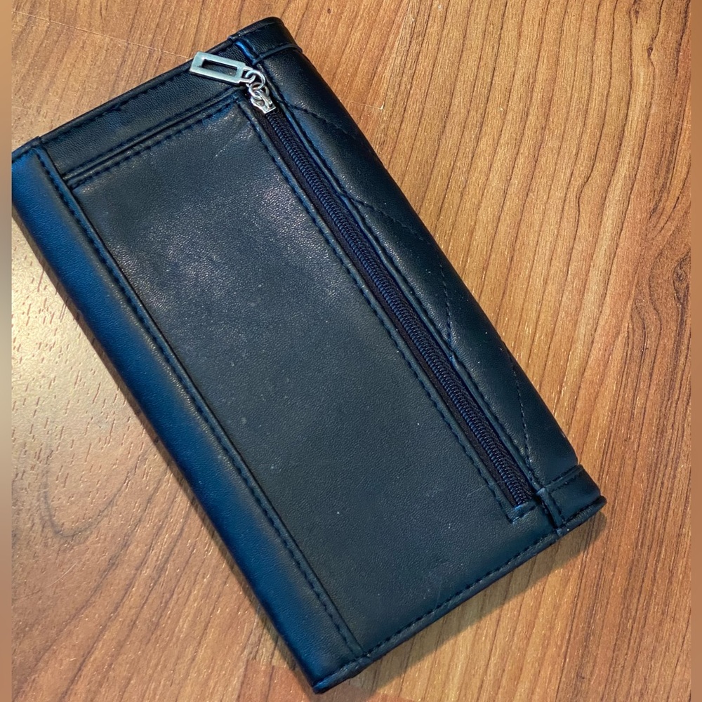 👻Guess Wallet - Picture 3 of 7